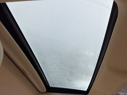 Used 2017 Toyota Highlander XLE image 30