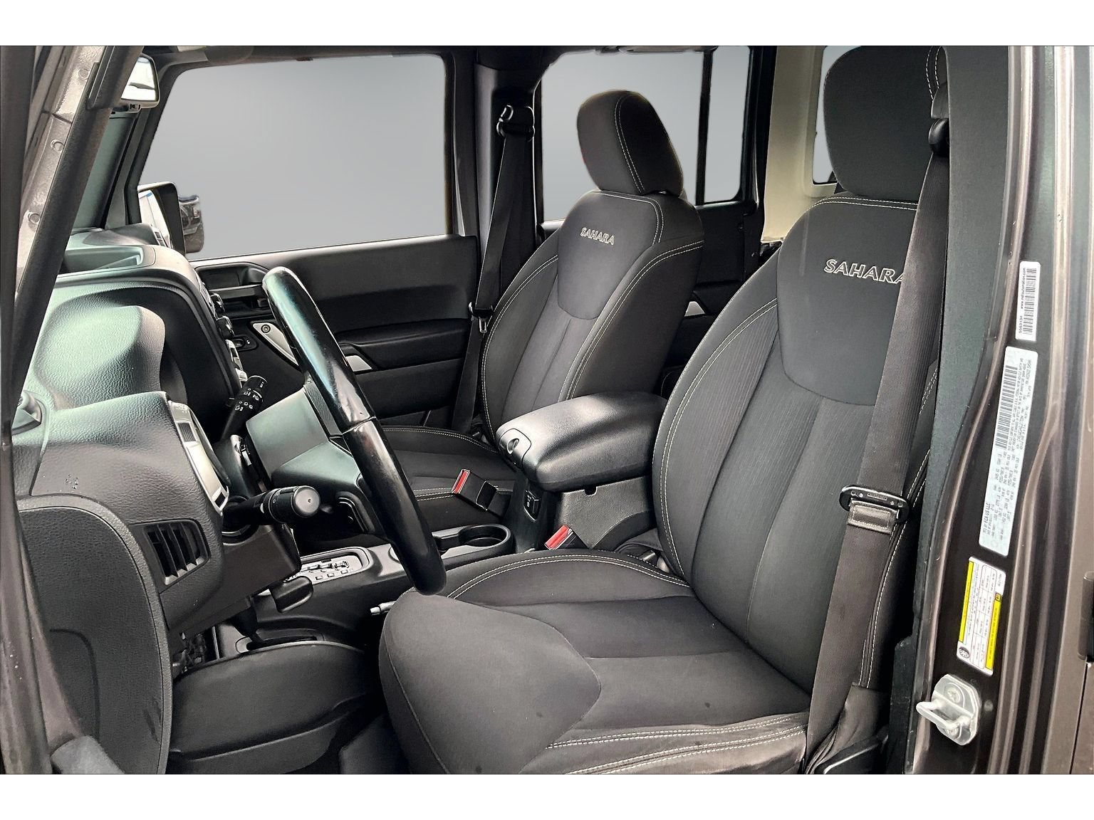 Used 2016 Jeep Wrangler Unlimited Sahara w/ Connectivity Group AWD/4WD image 20