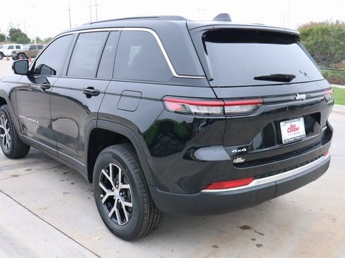 New 2025 Jeep Grand Cherokee Limited image 24