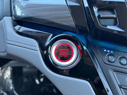 Used 2024 Honda Odyssey Elite image 40