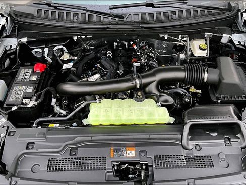 New 2025 Ford Expedition Active image 25