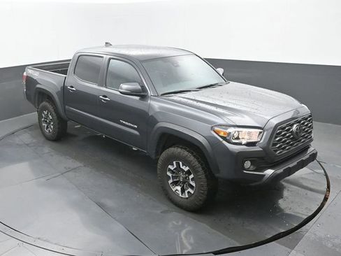 Used 2023 Toyota Tacoma TRD Off-Road AWD/4WD image 13