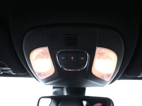 Used 2025 Jeep Compass Trailhawk AWD/4WD image 17