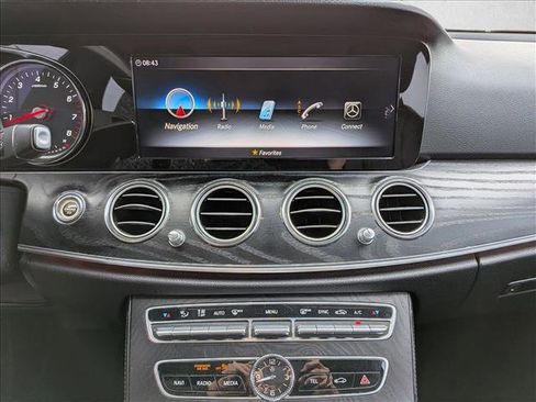 Used 2018 Mercedes-Benz E 300 image 14