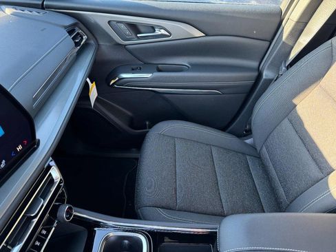 New 2026 Chevrolet Traverse LT w/ Midnight/Sport Edition image 9