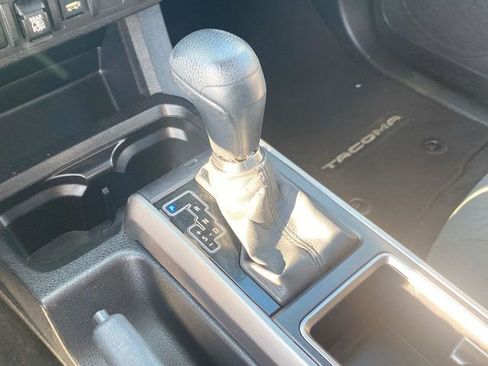 Used 2022 Toyota Tacoma SR5 RWD image 20