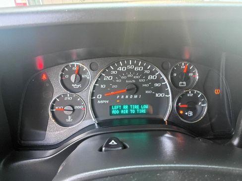 Used 2023 Chevrolet Express 3500 w/ Power Convenience Package RWD image 12