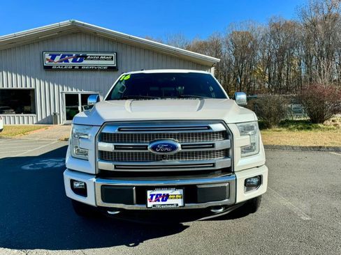 Used 2016 Ford F150 Platinum w/ Equipment Group 701A Luxury AWD/4WD image 4