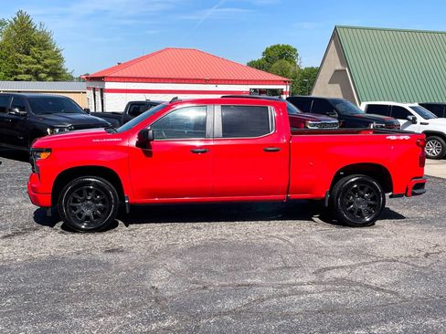 Used 2022 Chevrolet Silverado 1500 Custom image 3