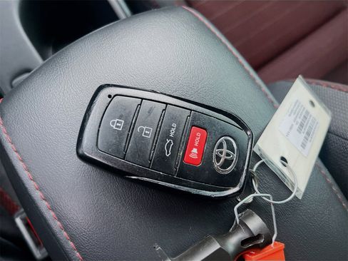 Used 2024 Toyota Corolla SE image 31