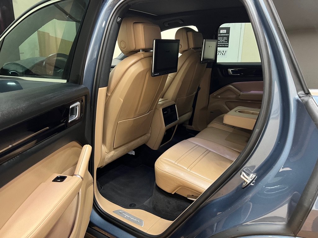 Used 2019 Porsche Cayenne S AWD/4WD image 17