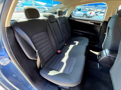 Used 2019 Ford Fusion SE image 20