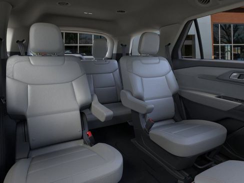 New 2025 Ford Explorer Active w/ Active Comfort Package image 11
