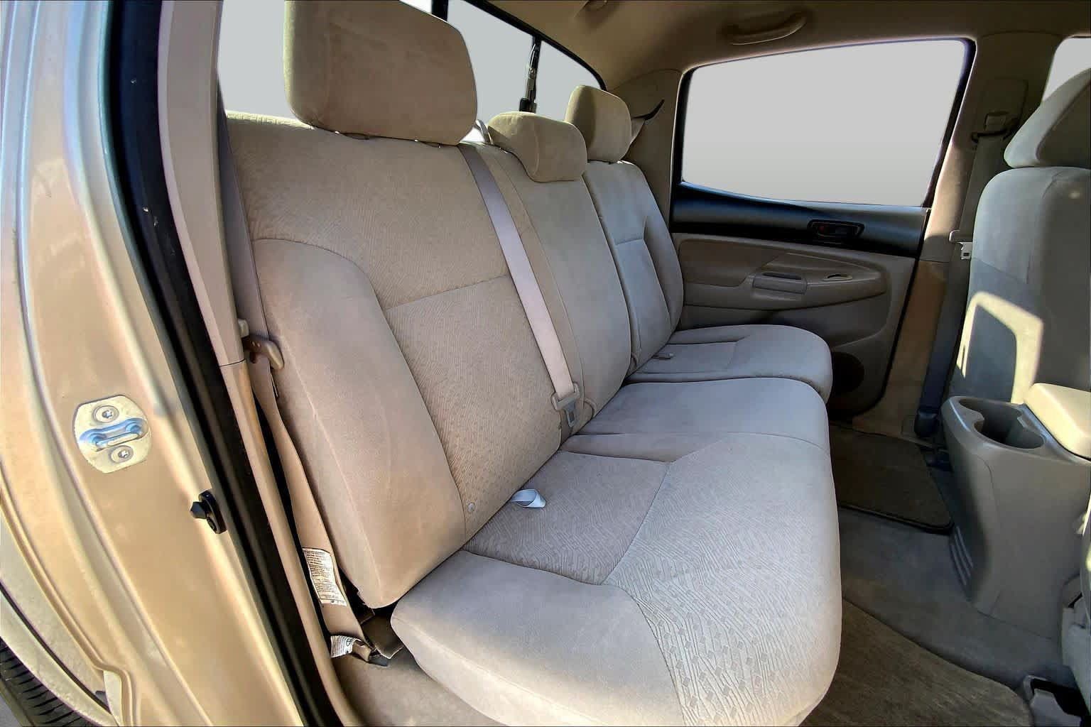 Used 2006 Toyota Tacoma PreRunner w/ SR5 Pkg #2 RWD image 18