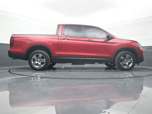 Used 2025 Honda Ridgeline TrailSport image 12