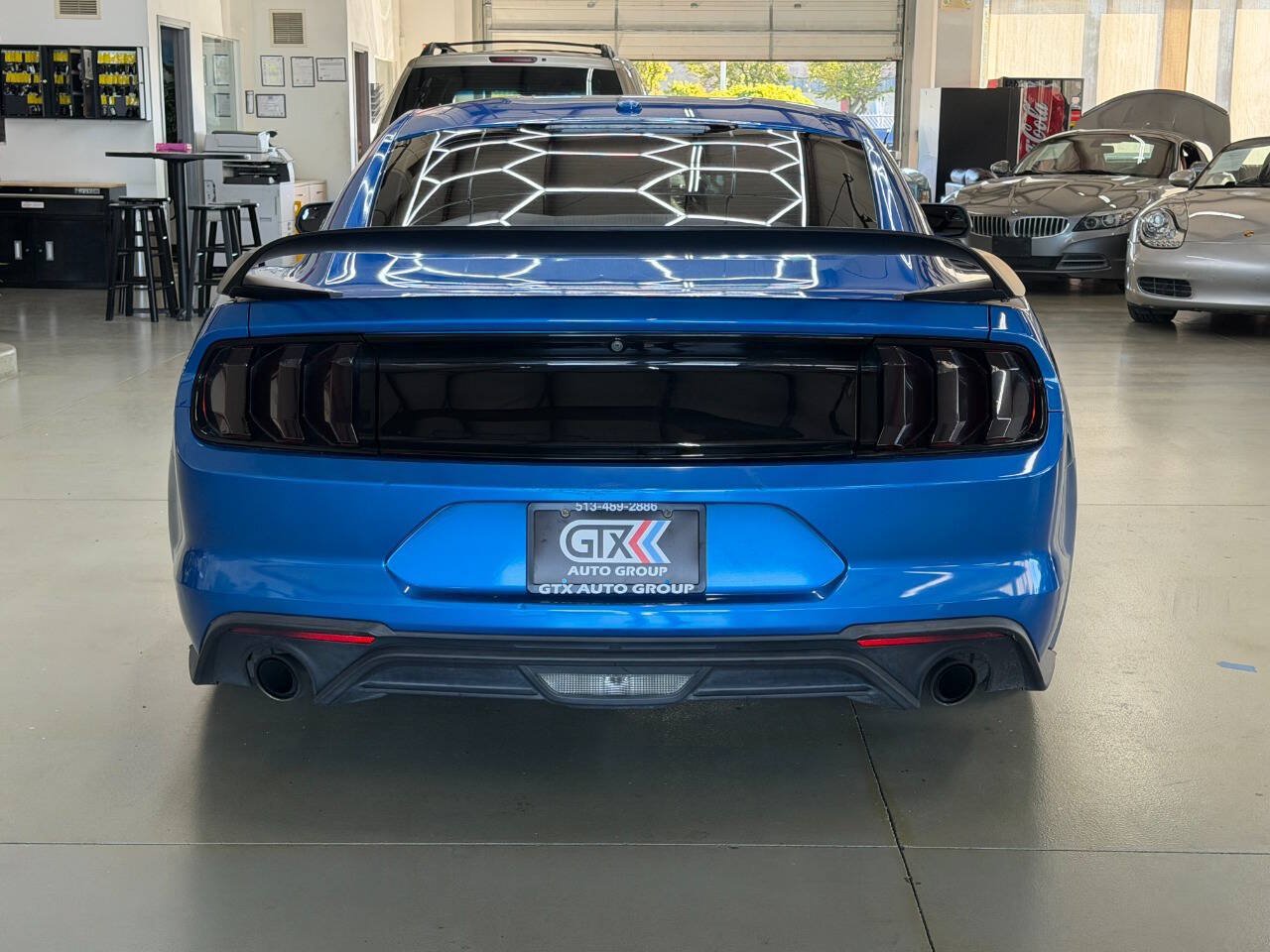 Used 2019 Ford Mustang Coupe RWD image 3