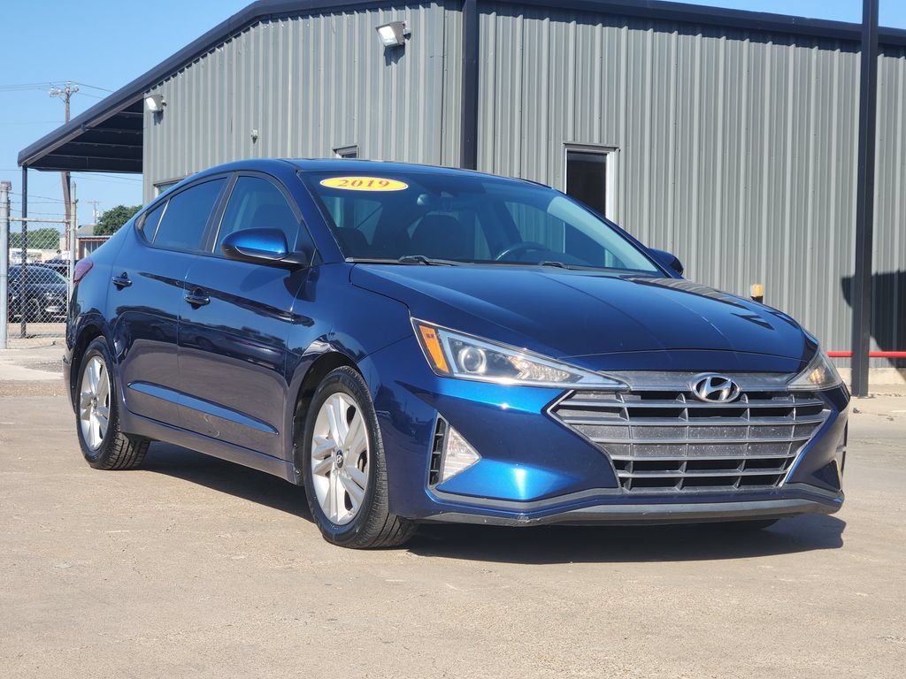 Used 2019 Hyundai Elantra Value Edition FWD image 3