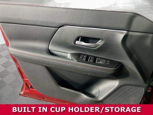 Used 2025 Nissan Kicks SR w/ Illumination Package image 19