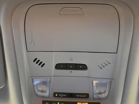 Used 2021 Chevrolet Blazer LT image 27