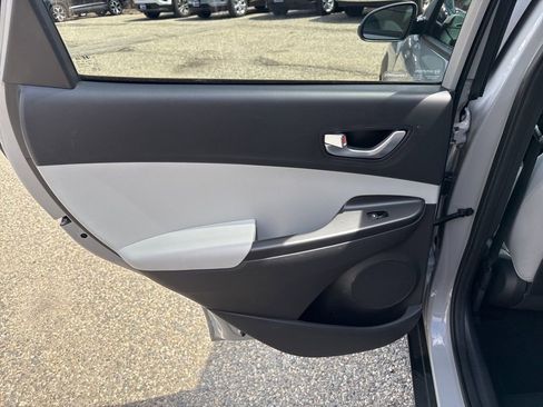 Certified 2023 Hyundai Kona SEL w/ Convenience Package AWD/4WD image 19