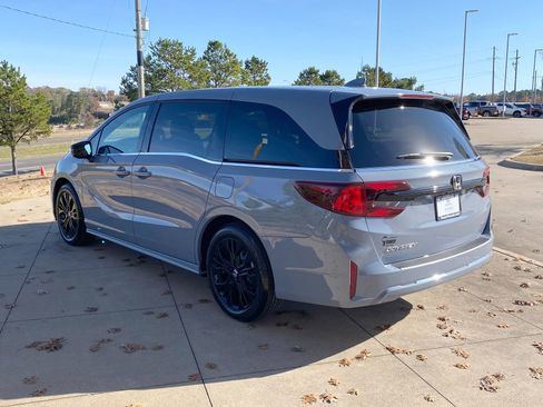 Used 2025 Honda Odyssey Sport-L image 4