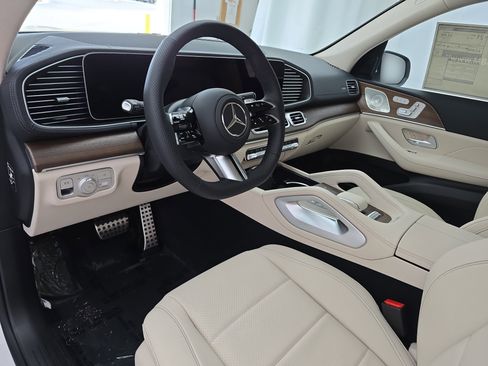 New 2026 Mercedes-Benz GLS 450 4MATIC image 17