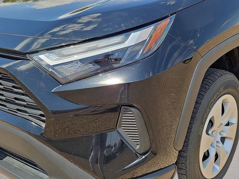 Used 2025 Toyota RAV4 LE AWD/4WD image 9