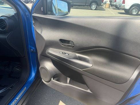 Used 2023 Nissan Kicks S FWD image 23