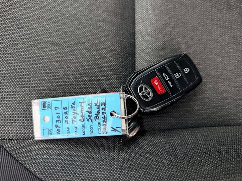 Used 2025 Toyota Camry LE FWD image 30