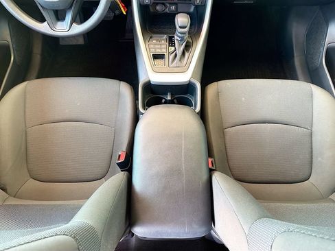 Used 2023 Toyota RAV4 LE AWD/4WD image 16