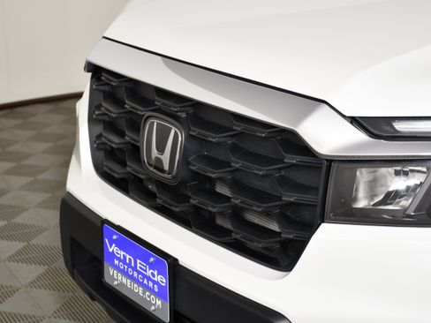Certified 2024 Honda Passport EX-L image 11