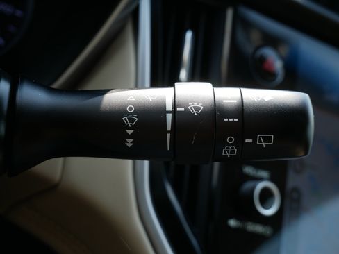 Used 2022 Subaru Outback Limited AWD/4WD image 30