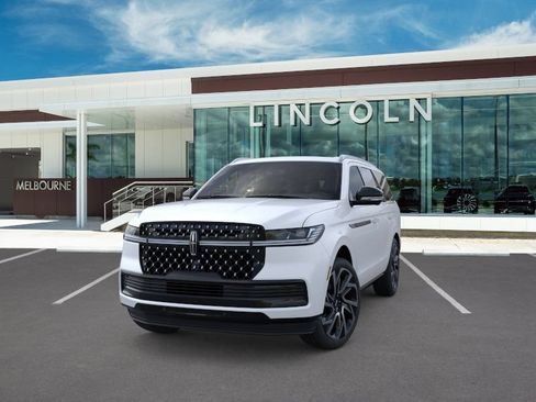 New 2026 Lincoln Navigator Black Label AWD/4WD image 2