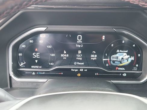 Used 2024 GMC Sierra 2500 AT4X image 11