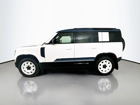 Used 2025 Land Rover Defender 110 S AWD/4WD image 8