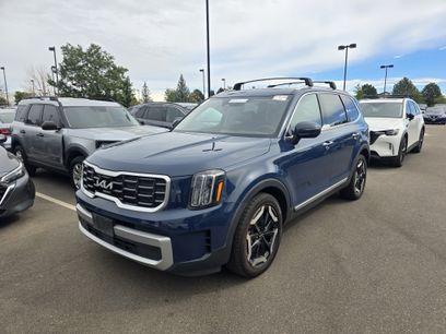 Used 2023 Kia Telluride S w/ S Sunroof Package