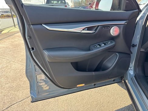 Used 2023 INFINITI QX50 Sport image 11