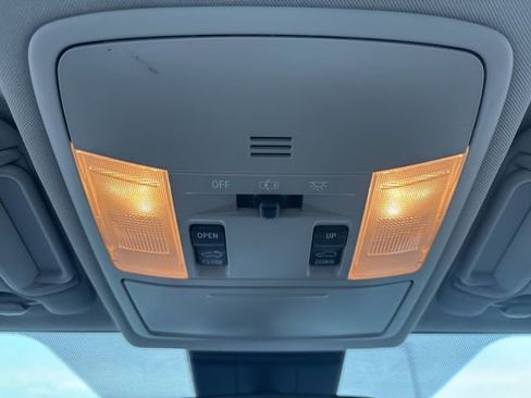 Used 2018 Toyota RAV4 XLE image 38