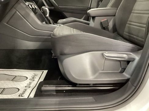 Used 2023 Volkswagen Tiguan S image 10