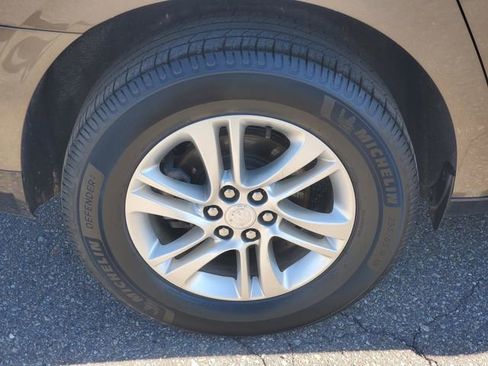 Used 2020 Buick Enclave Premium AWD/4WD image 7