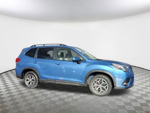 Certified 2022 Subaru Forester Premium image 7