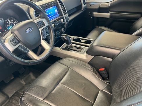 Used 2019 Ford F150 Lariat w/ Equipment Group 502A Luxury AWD/4WD image 11