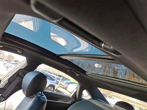 Used 2019 Genesis G80 3.3T Sport image 14