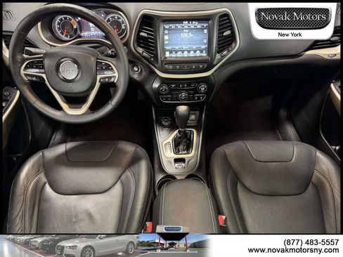Used 2018 Jeep Cherokee Limited w/ Technology Group AWD/4WD image 15