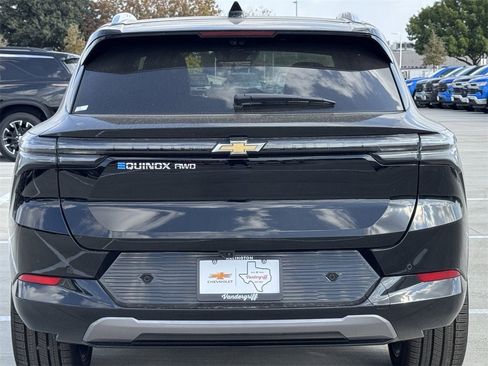 New 2026 Chevrolet Equinox EV LT image 5