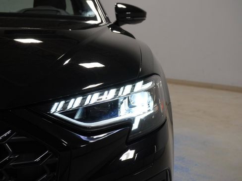 Used 2025 Audi A8 L 3.0T AWD/4WD image 31