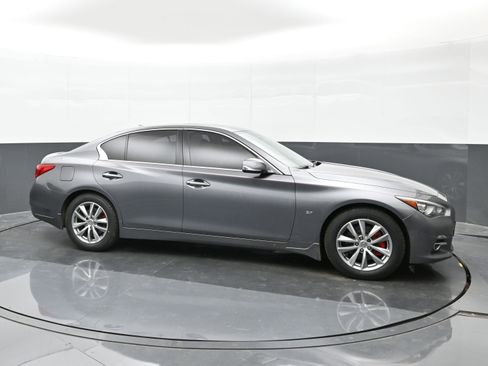 Used 2015 INFINITI Q50 Premium w/ Navigation Package image 3