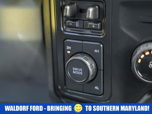 Used 2025 Ford F250 XLT AWD/4WD image 28