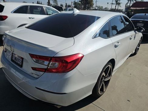 Used 2019 Honda Accord Sport image 2