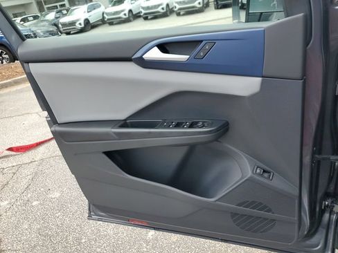 Used 2023 Volkswagen Taos SE w/ Black Wheel Package FWD image 29